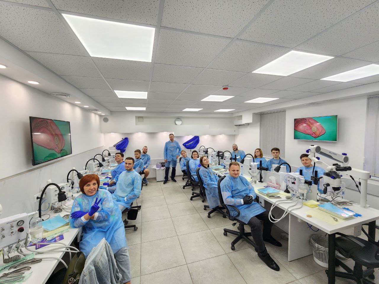 Видалення зубів. Майстер-клас з хірургічної стоматології