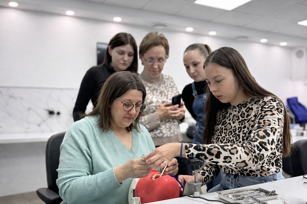 Асистент стоматолога, медсестра. Майстер-клас із загальної стоматології