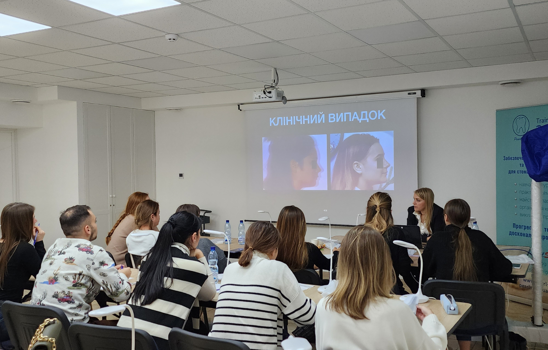 Другий клас перший підклас лікування з видаленням 4 зубів на верхній щелепі і 5 зубів на нижній щелепі